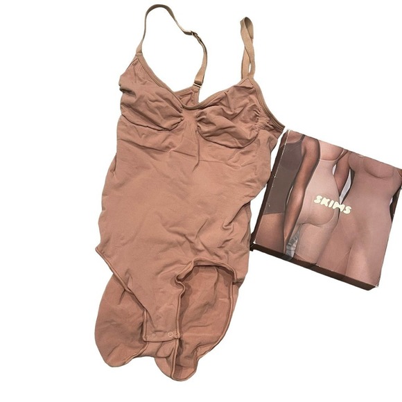 NEW SKIMS SCULPTING BODYSUIT With SNAPS Sienne Women's Size 2X/3X - Picture 5 of 8